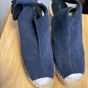 Kenneth Cole New York Navy Espadrilles